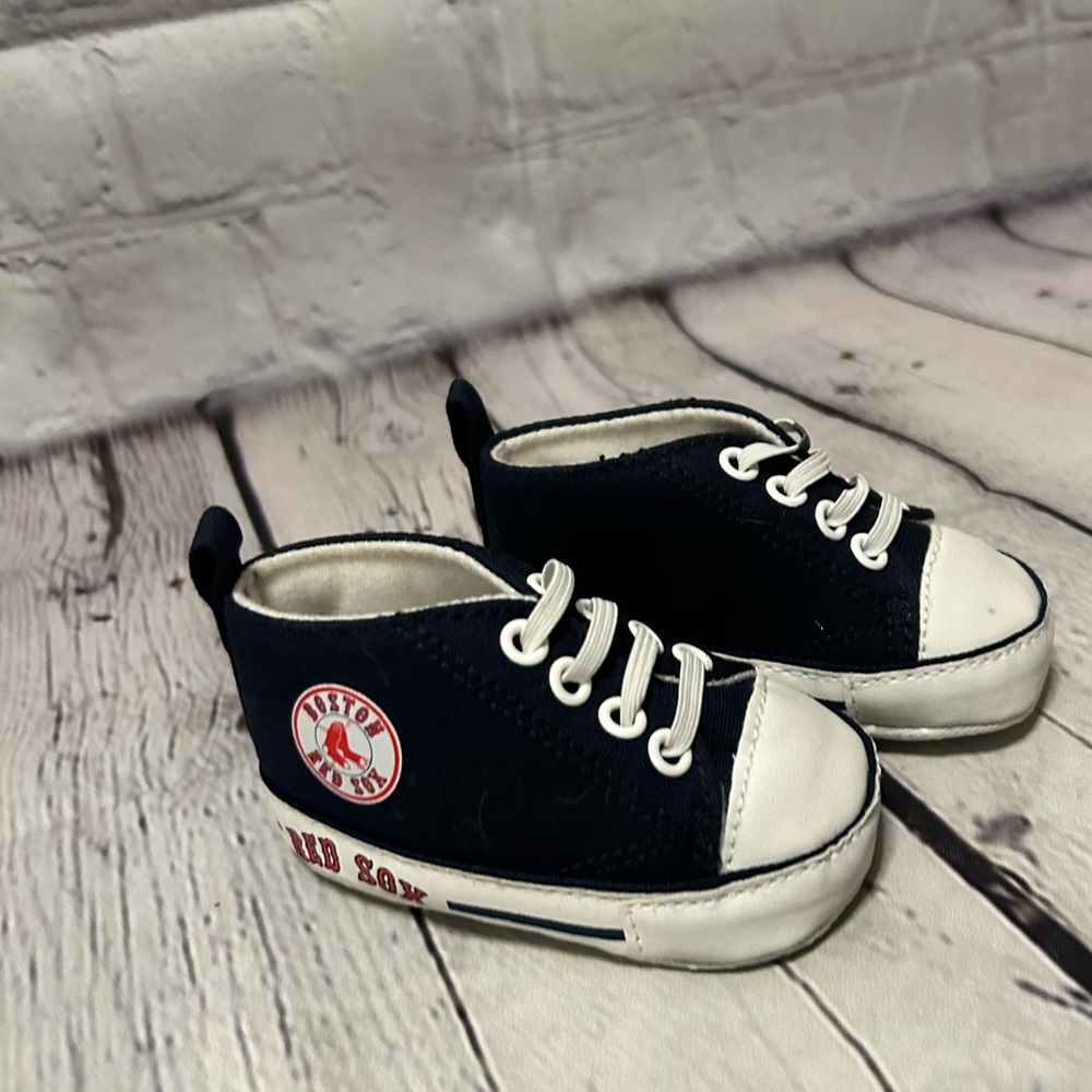 Navy and white Boston Red Sox crib booties. Worn a couple times
